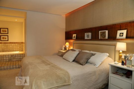 Suíte 3 de apartamento à venda com 3 quartos, 302m² em Real Parque, São Paulo
