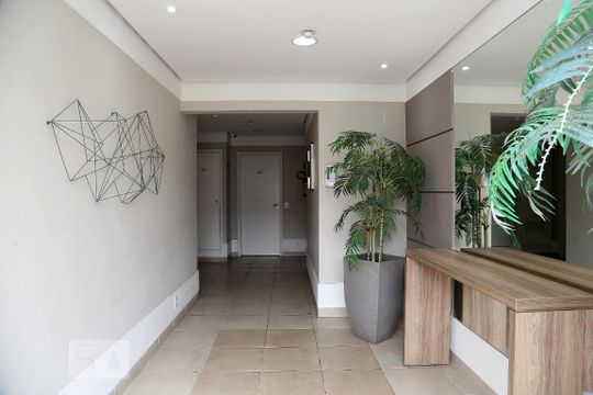 Hall social de apartamento à venda com 2 quartos, 43m² em Jardim Novo Taboao, São Paulo