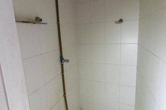 1o. Andar - Banheiro de serviço de casa à venda com 5 quartos, 500m² em Aclimação, São Paulo