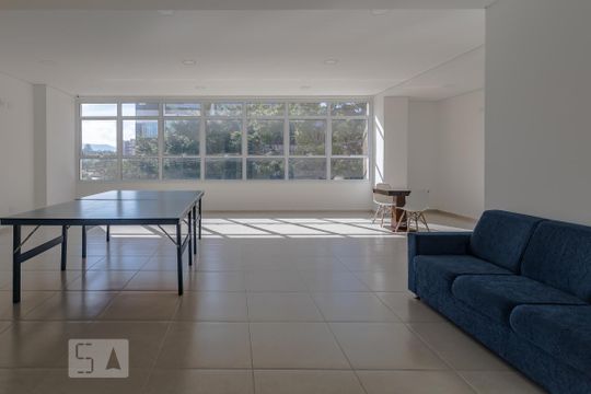 Área comum - Sala de Jogos  de apartamento para alugar com 1 quarto, 43m² em Loteamento Mogilar, Mogi das Cruzes