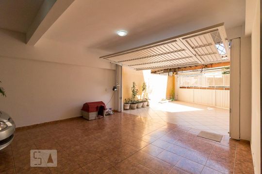 Garagem de casa à venda com 4 quartos, 210m² em Parque Renato Maia, Guarulhos