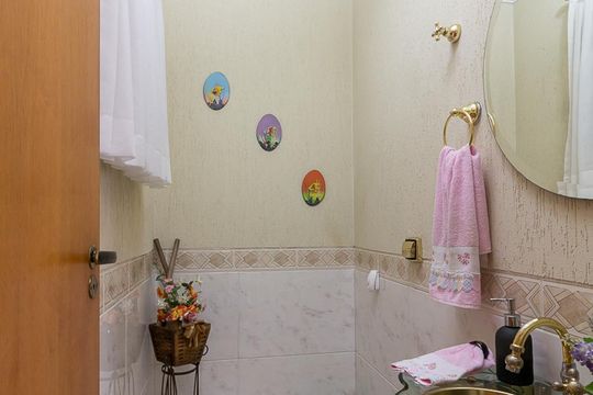 Lavabo de casa à venda com 4 quartos, 210m² em Parque Renato Maia, Guarulhos