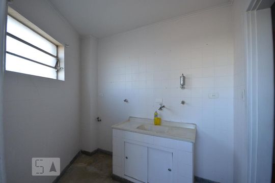 Cozinha de apartamento para alugar com 1 quarto, 40m² em Sé, São Paulo