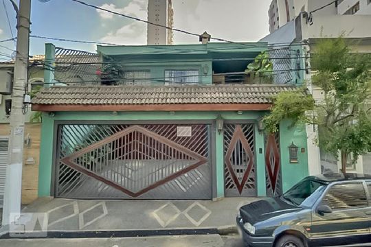 Fachada de casa à venda com 4 quartos, 360m² em Vila Alexandria, São Paulo