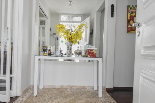 Hall de Entrada de casa à venda com 4 quartos, 190m² em Jardim Novo Santo Amaro, São Paulo