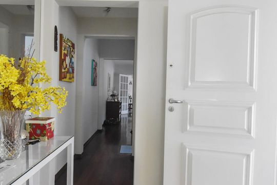 Hall de Entrada de casa à venda com 4 quartos, 190m² em Jardim Novo Santo Amaro, São Paulo