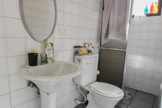 Banheiro de Serviços de casa à venda com 4 quartos, 190m² em Jardim Novo Santo Amaro, São Paulo