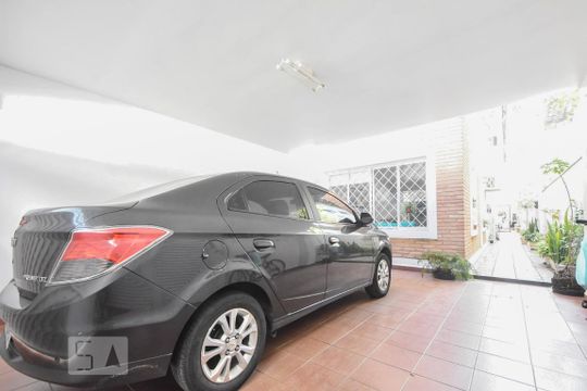 Garagem de casa à venda com 4 quartos, 190m² em Jardim Novo Santo Amaro, São Paulo
