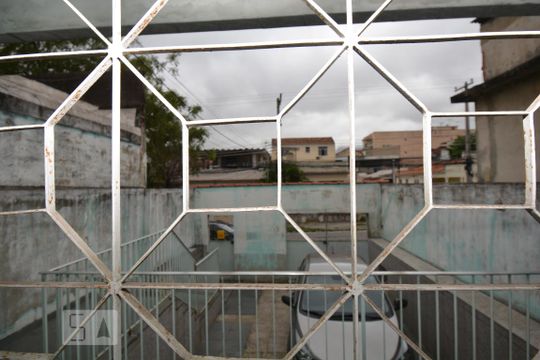 Sala de casa à venda com 4 quartos, 240m² em Pilares, Rio de Janeiro