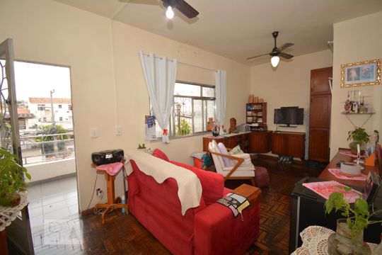 Sala do Segundo Piso de casa à venda com 4 quartos, 240m² em Pilares, Rio de Janeiro