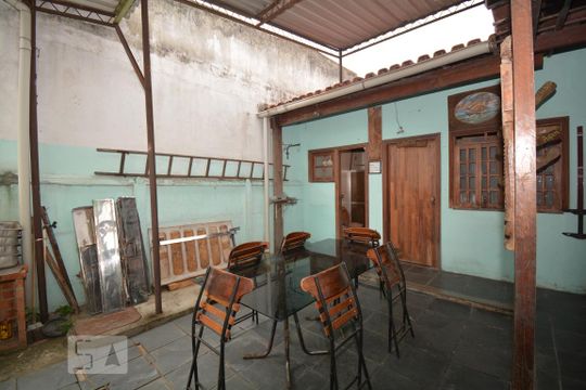 Churrasqueira - Quintal de casa à venda com 4 quartos, 240m² em Pilares, Rio de Janeiro