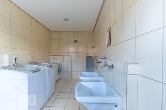 Área comum - Lavanderia de apartamento para alugar com 2 quartos, 52m² em Vila Industrial, Campinas