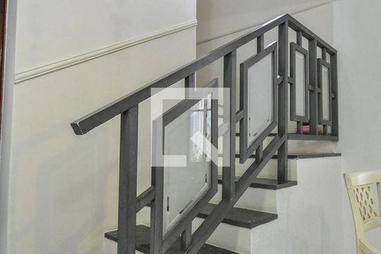 Escada de casa à venda com 3 quartos, 160m² em Brooklin, São Paulo