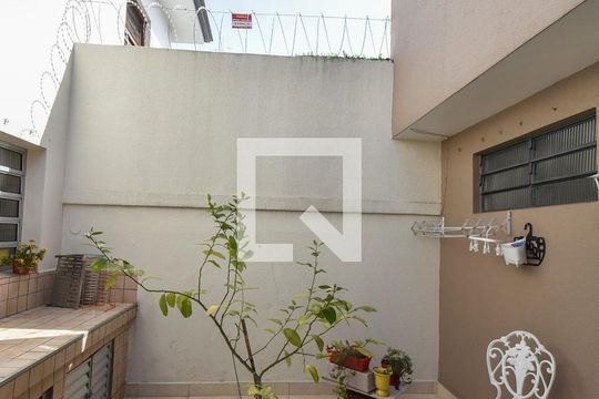 Quintal de casa à venda com 3 quartos, 160m² em Brooklin, São Paulo