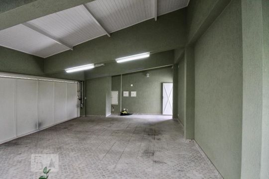 Garagem de casa à venda com 5 quartos, 900m² em Santo Amaro, São Paulo