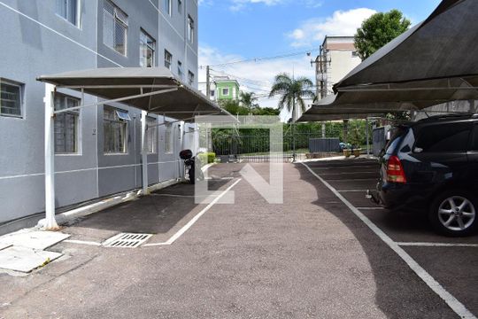 Área comum de apartamento para alugar com 3 quartos, 54m² em Pinheirinho, Curitiba