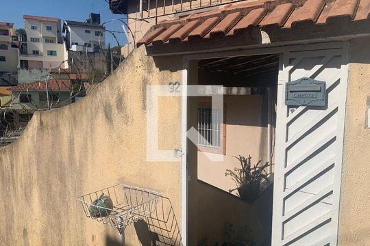 Fachada de casa à venda com 3 quartos, 145m² em Vila Nova Mazzei, São Paulo