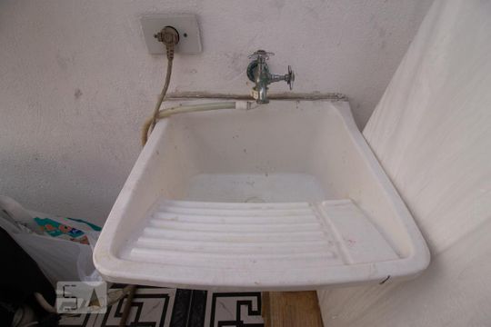 Detalhe Área de Serviço de casa para alugar com 4 quartos, 287m² em Jardim Santa Clara, Guarulhos