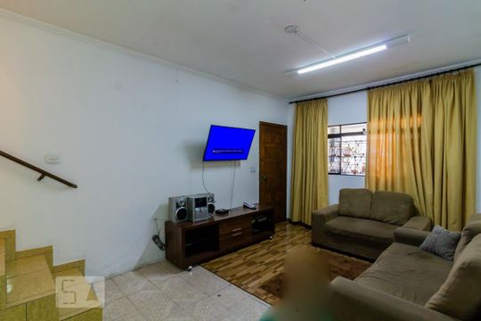 Casa para alugar com 4 quartos, 287m² em Jardim Santa Clara, Guarulhos