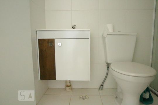 Banheiro de apartamento à venda com 1 quarto, 33m² em Liberdade, São Paulo