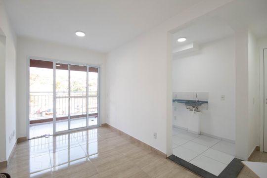 Apartamento para alugar com 2 quartos, 49m² em Jardim Roberto, Osasco