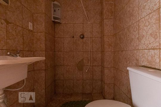 Banheiro de kitnet/studio para alugar com 1 quarto, 30m² em Vila Buarque, São Paulo