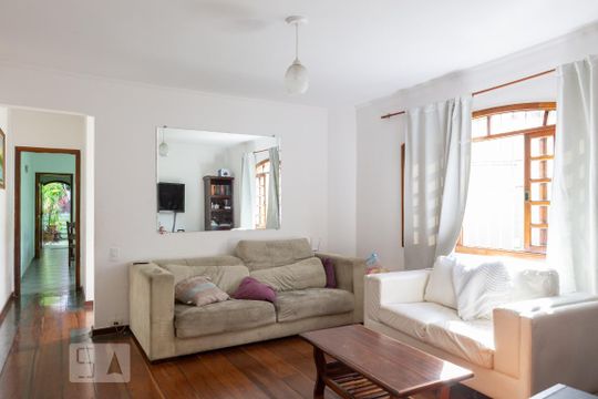 Sala de TV de casa à venda com 6 quartos, 275m² em Vila Anglo Brasileira, São Paulo