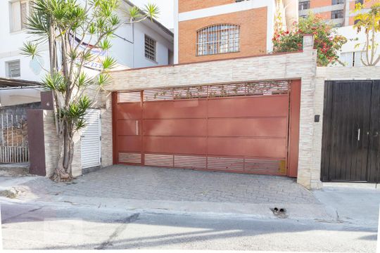Fachada de casa à venda com 6 quartos, 275m² em Vila Anglo Brasileira, São Paulo