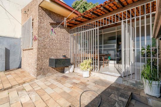 QuintalQuintal de casa à venda com 2 quartos, 90m² em Concórdia, Belo Horizonte