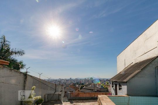 Vista de casa à venda com 2 quartos, 90m² em Concórdia, Belo Horizonte