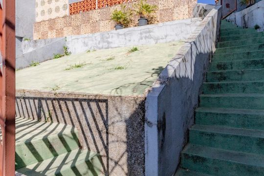 Escada de casa à venda com 2 quartos, 90m² em Concórdia, Belo Horizonte