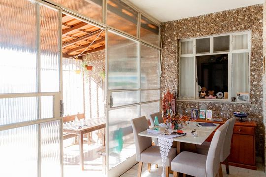 Varanda de casa à venda com 2 quartos, 90m² em Concórdia, Belo Horizonte