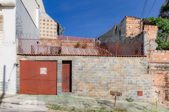 Fachada de casa à venda com 2 quartos, 90m² em Concórdia, Belo Horizonte