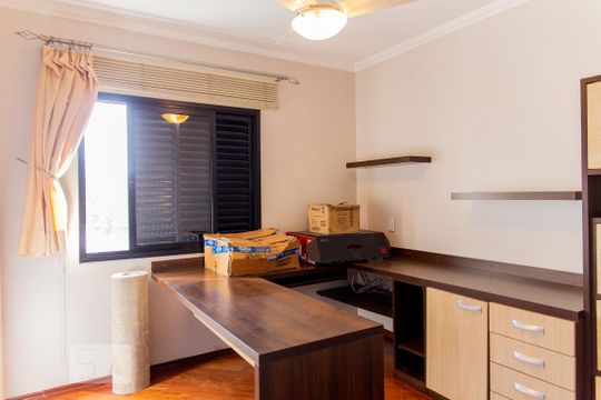 Quarto de apartamento à venda com 4 quartos, 300m² em Vila Guiomar, Santo André
