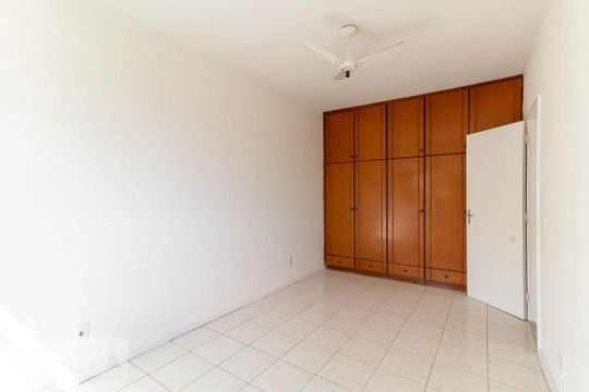 Quarto 1 de apartamento para alugar com 2 quartos, 75m² em Riachuelo, Rio de Janeiro