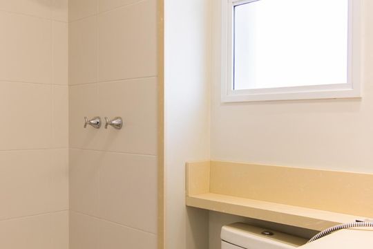 Banheiro da Suíte de apartamento à venda com 2 quartos, 65m² em Vila Curuca, Santo André