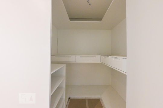 Closet de apartamento à venda com 2 quartos, 65m² em Vila Curuca, Santo André