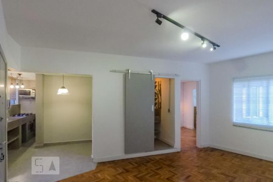 Sala de apartamento para alugar com 1 quarto, 58m² em Liberdade, São Paulo