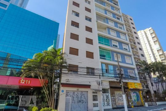 Fachada de apartamento para alugar com 1 quarto, 58m² em Liberdade, São Paulo
