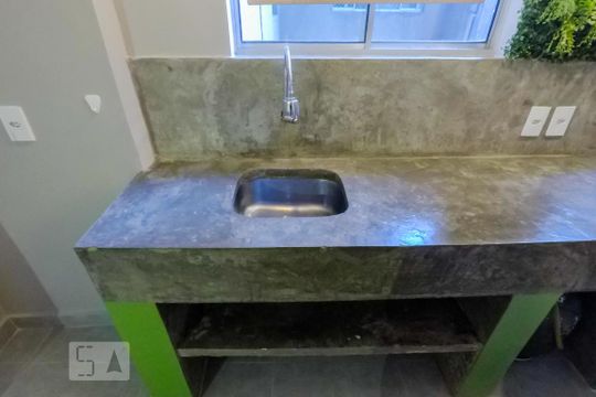 Cozinha de apartamento para alugar com 1 quarto, 58m² em Liberdade, São Paulo