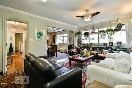 Apartamento para alugar com 3 quartos, 140m² em Cerqueira César, São Paulo