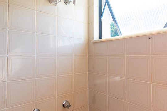 Banheiro da Suíte de apartamento à venda com 3 quartos, 130m² em Santa Rosa, Niterói