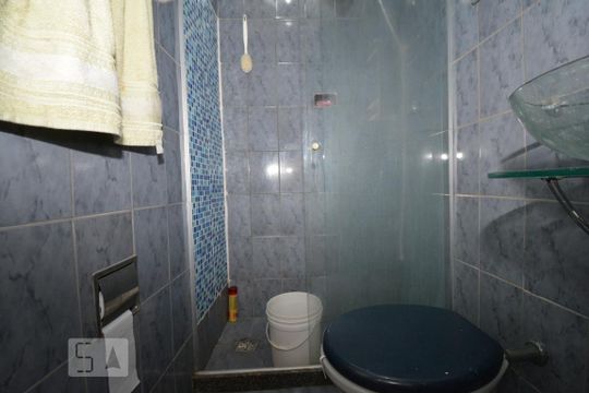 Banheiro de casa à venda com 2 quartos, 56m² em Maria da Graça, Rio de Janeiro