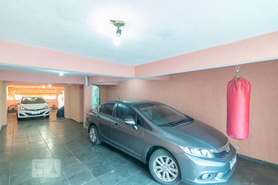 Garagem de casa à venda com 4 quartos, 235m² em Jardim Ana Maria, Santo André