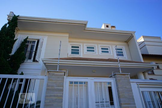 Fachada da casa de casa à venda com 5 quartos, 500m² em Jardim Itu, Porto Alegre