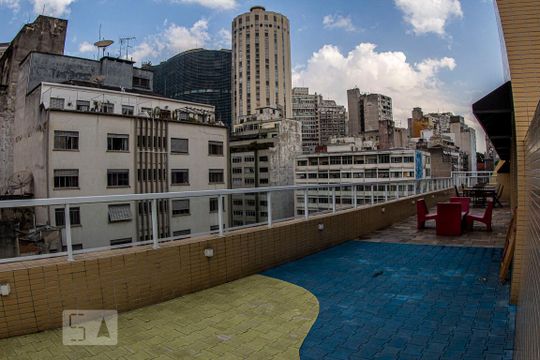 Terraço de kitnet/studio à venda com 1 quarto, 20m² em República, São Paulo