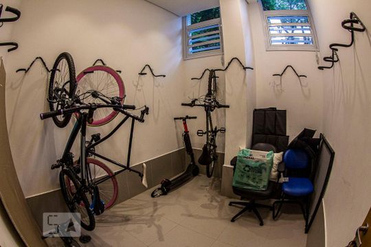 Bicicletário de kitnet/studio à venda com 1 quarto, 20m² em República, São Paulo