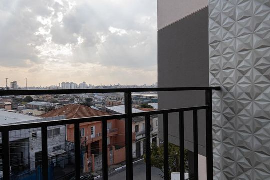 Varanda Quarto de kitnet/studio para alugar com 1 quarto, 41m² em Vila Paulo Silas, São Paulo