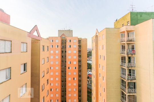 Quarto 1 Vista de apartamento para alugar com 2 quartos, 50m² em Padroeira, Osasco