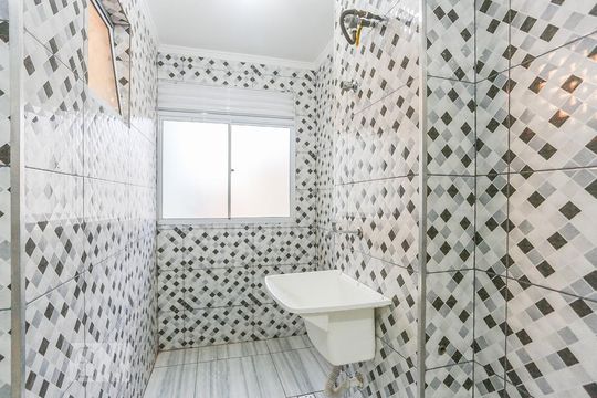 Area de Serviço de apartamento para alugar com 2 quartos, 50m² em Padroeira, Osasco